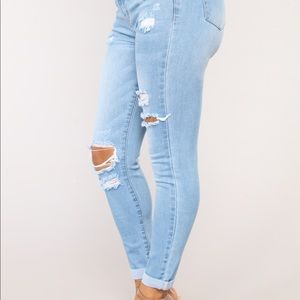 Fashion Nova Johanna Distressed Jeans,